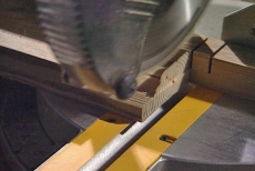 slicing repeatedly to make the half-lap joint