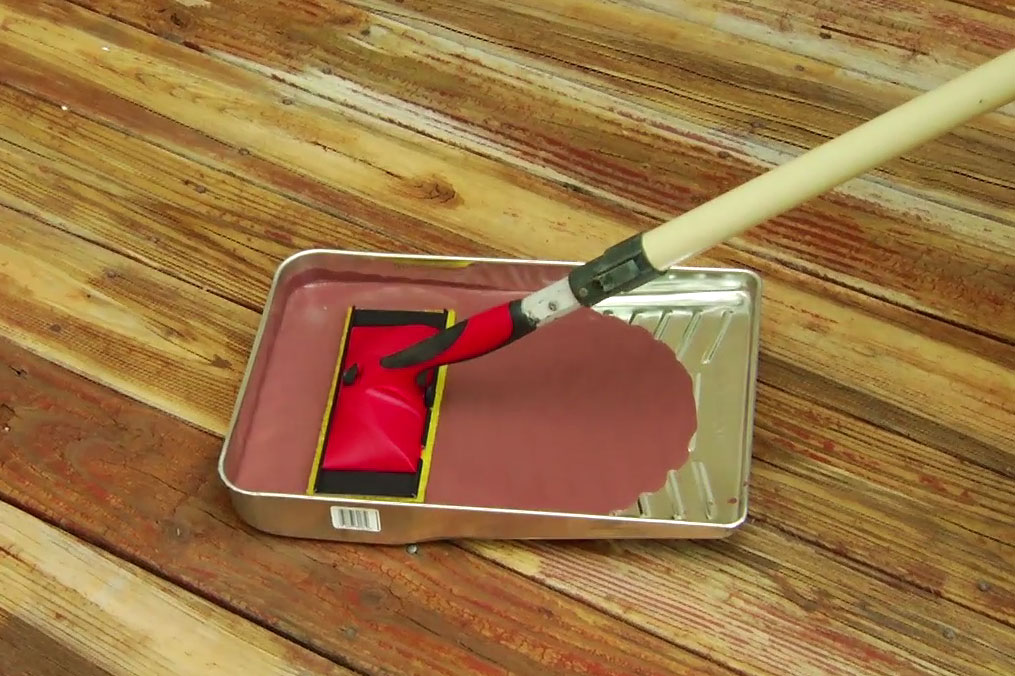 A Paint Tray with a Peel Away Lining for Cleaning • Ron Hazelton