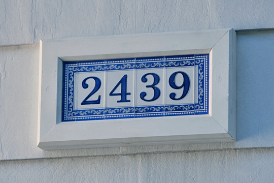 Make Your Own Ceramic Tile House Number Sign - screenshot